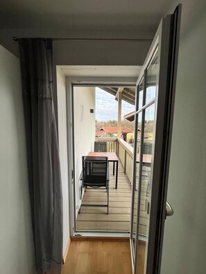 Interior - Apartment with mountain view, 60sqm & balcony (Waging am See)