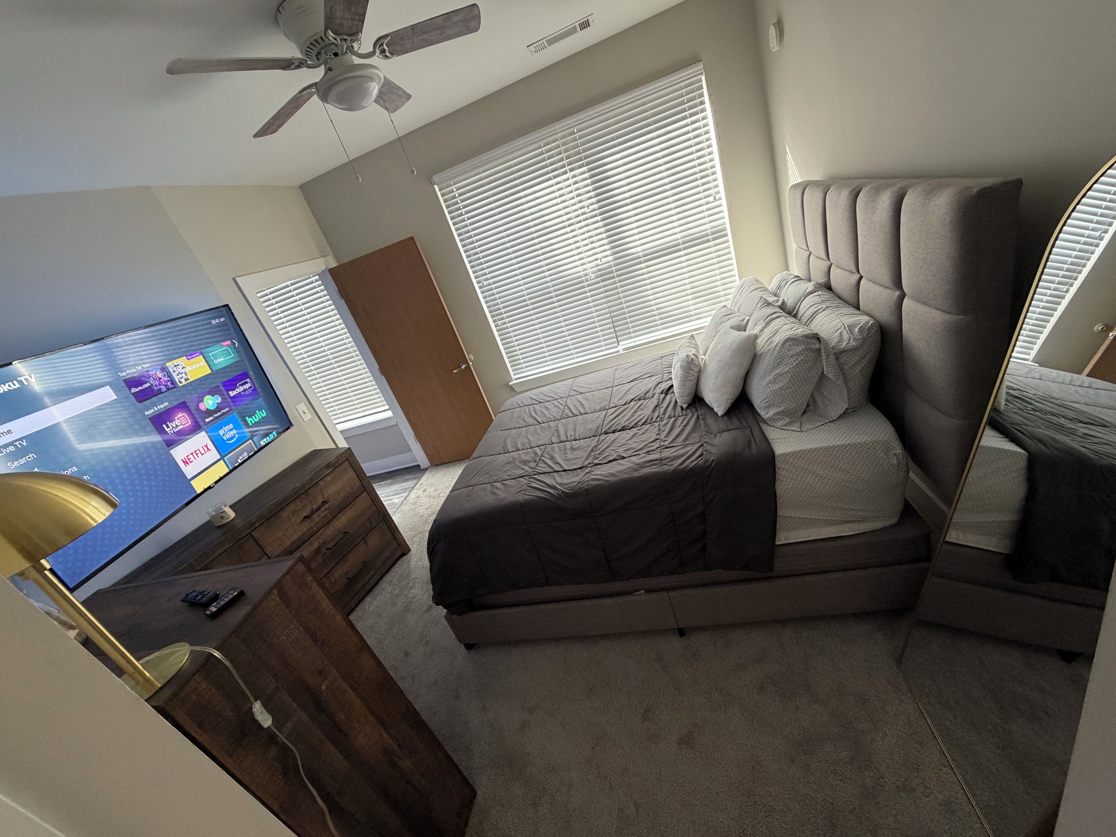 2 bedrooms, iron/ironing board, WiFi (surcharge), bed sheets