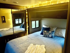 2 bedrooms, WiFi, bed sheets - Serene 2-bedroom mobile home with AC in charming Otto (Otto)