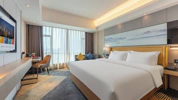 Deluxe Double Room, City View | Desk, free WiFi