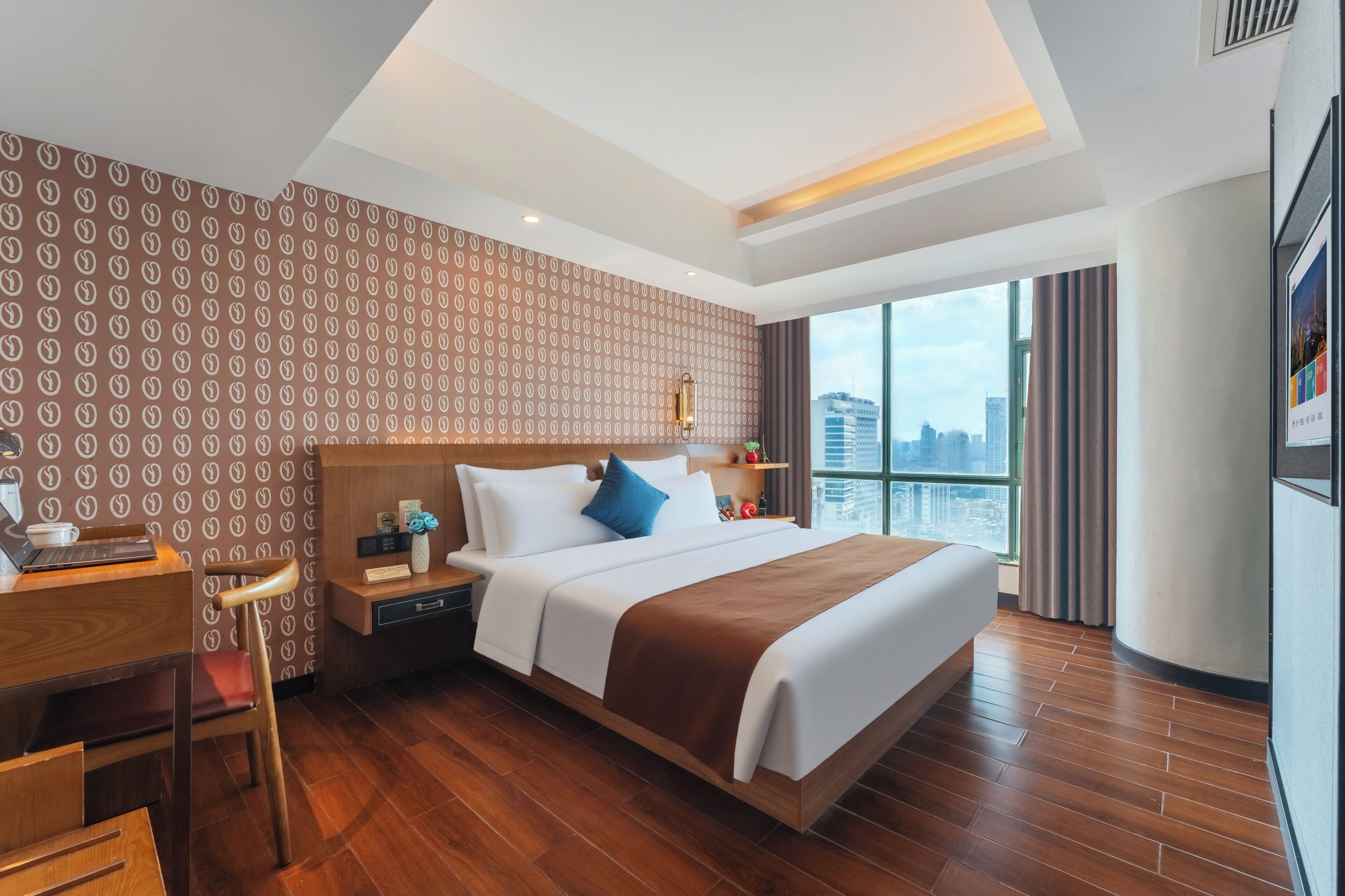 Comfort Double Room, City View | Desk, free WiFi