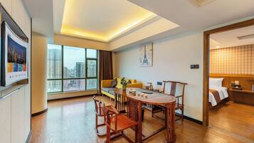 Luxury Suite, City View