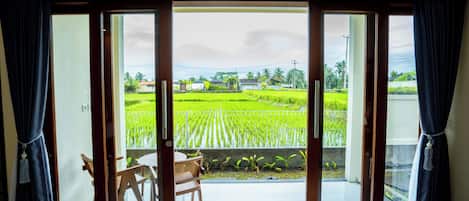 Suite with Garden View | 園景