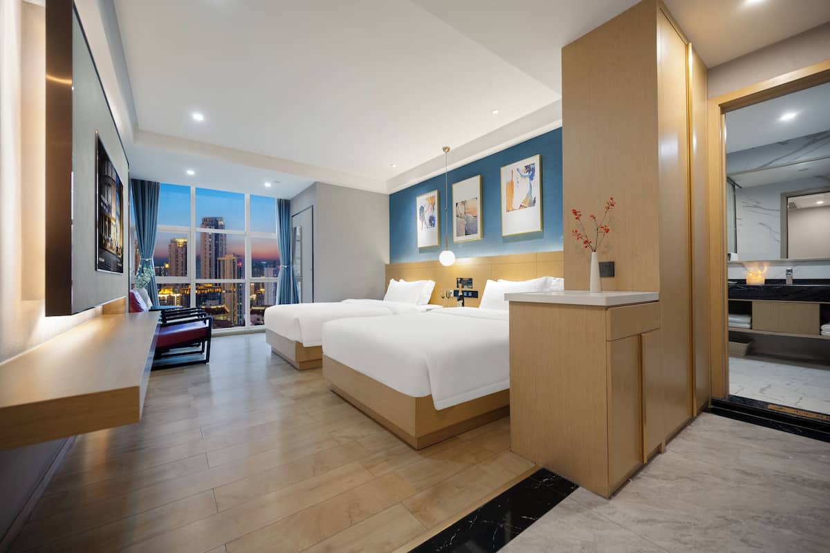 Classic Twin Room, City View