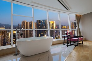 Bathroom - Chongqing Meishu Tianqing Skyview Hotel  (Chongqing)