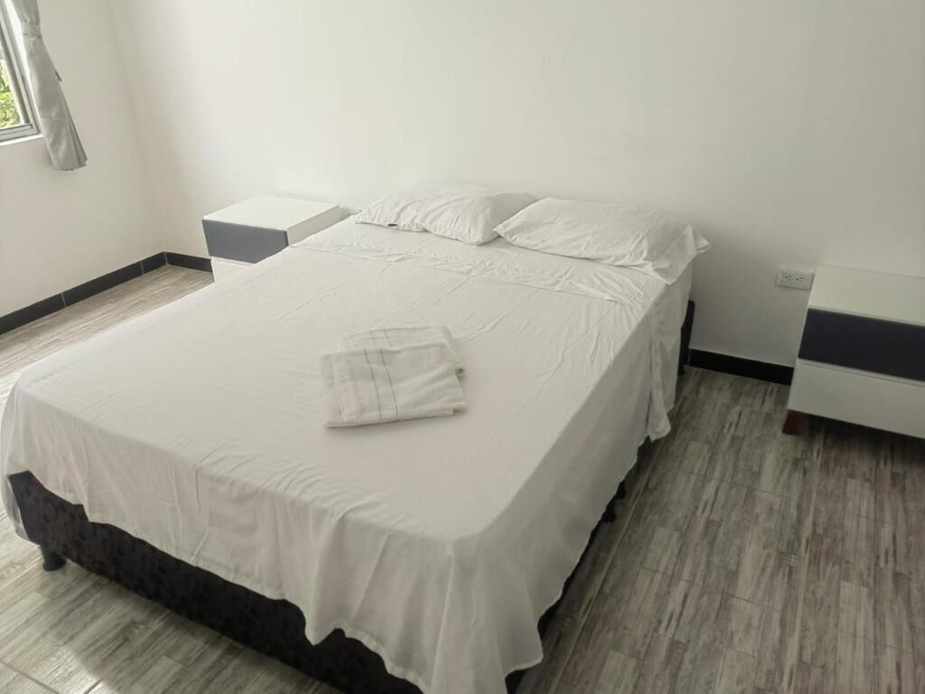 3 bedrooms, bed sheets