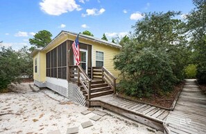 Exterior - Knot-4-Reel Rookery 3Br/2Ba - Pool-Hot Tub-Tennis Court - Short Walk to Beach (Gulf Shores)