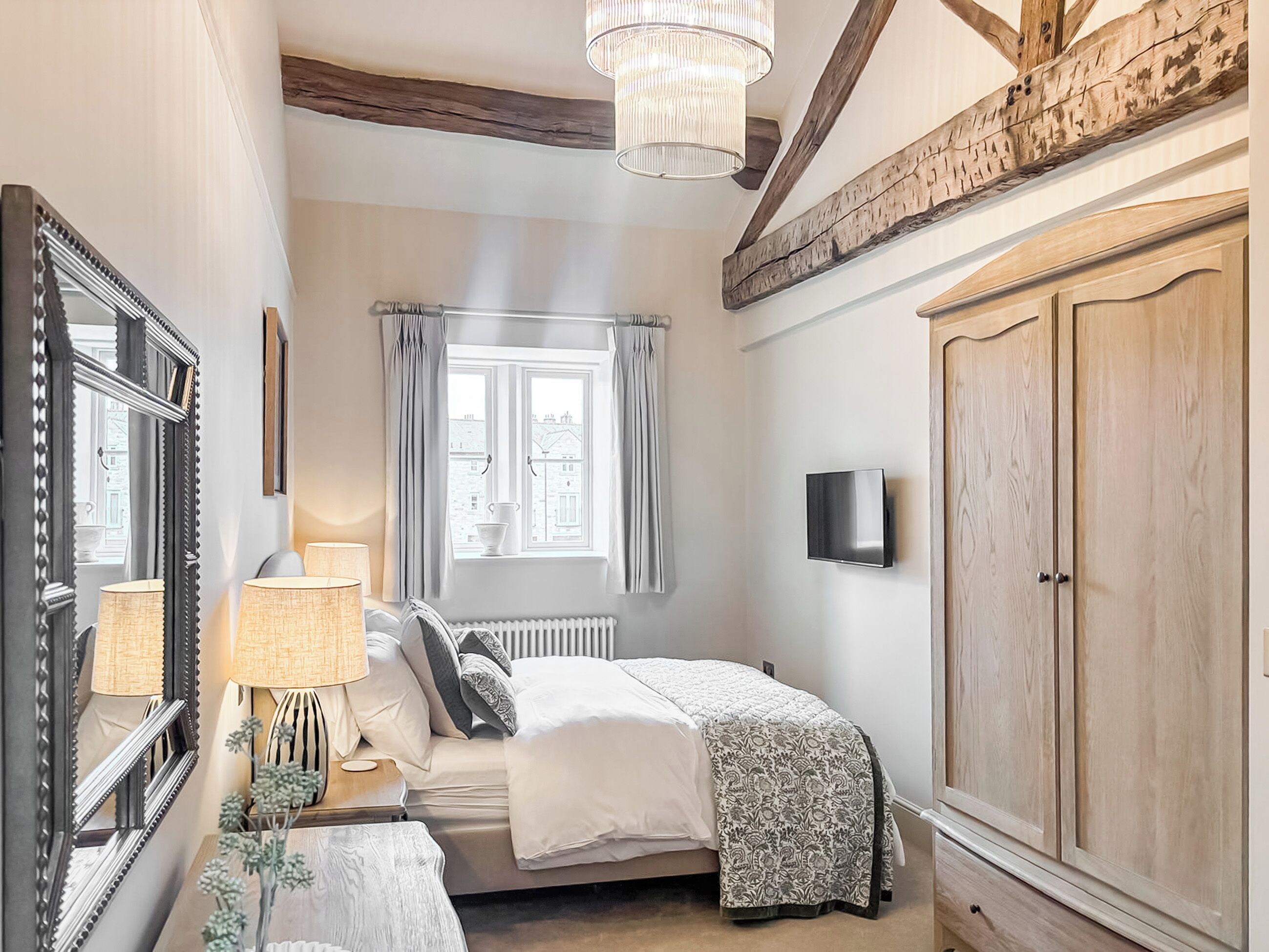4 bedrooms, free WiFi, bed sheets