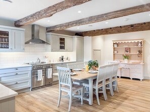Dishwasher - 4 bedroom accommodation in Skipton (Skipton)