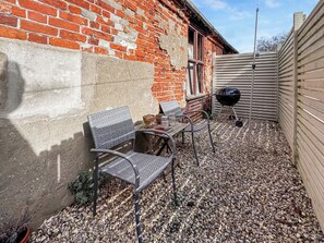 Outdoor dining - 3 bedroom accommodation in Mattishall (Mattishall)