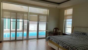 1 bedroom, bed sheets
