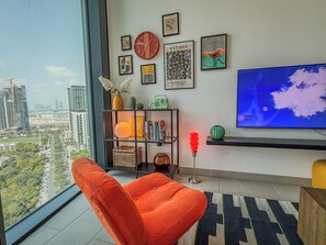 TV, fireplace - 2BR Burj Khalifa & Park Views (Dubai)