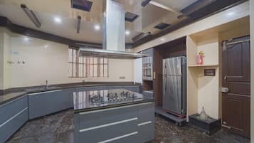 Deluxe-Villa, Gartenblick | Eigene Küche