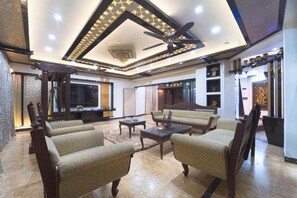 Deluxe Villa, Garden View | Interior - Alaya Stays Royal Valora 5BHK villa (Bengaluru)