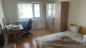 1 habitación y acceso a internet