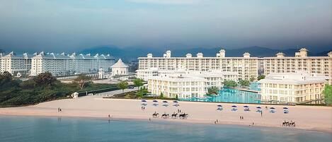 Strand