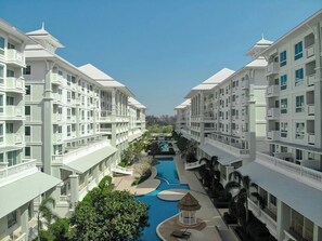 Exterior - Modern 2-Bedroom Condo with Ocean and Pool Views in Cha-am (Tambon Cha-am)
