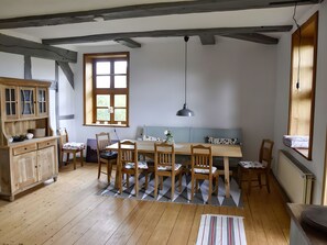 Dining - Apartment 'Alter Weserhof Forst' with Private Garden and Balcony (Bevern)