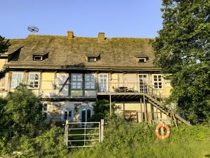 Exterior - Apartment 'Alter Weserhof Forst' with Private Garden and Balcony (Bevern)