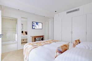 Desk, iron/ironing board, Internet, bed sheets - Comftable Apartment a/c 1BR/4P - Saint-Mandé (Saint-Mandé)