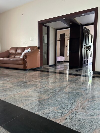 Marvelous 3-bedroom apartment with AC in vibrant Chennai