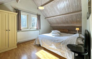 Room - Nice home in Rendeux with WiFi (Rendeux)