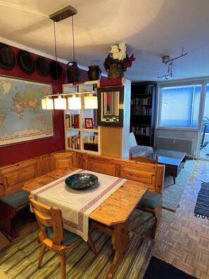 Apartment, 1 Schlafzimmer, barrierefrei, Balkon | Esszimmer