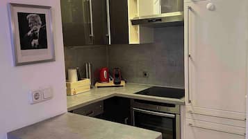 Apartment, 1 Bedroom, Accessible, Balcony | Interior