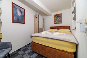 3 chambres, Wi-Fi gratuit, draps fournis