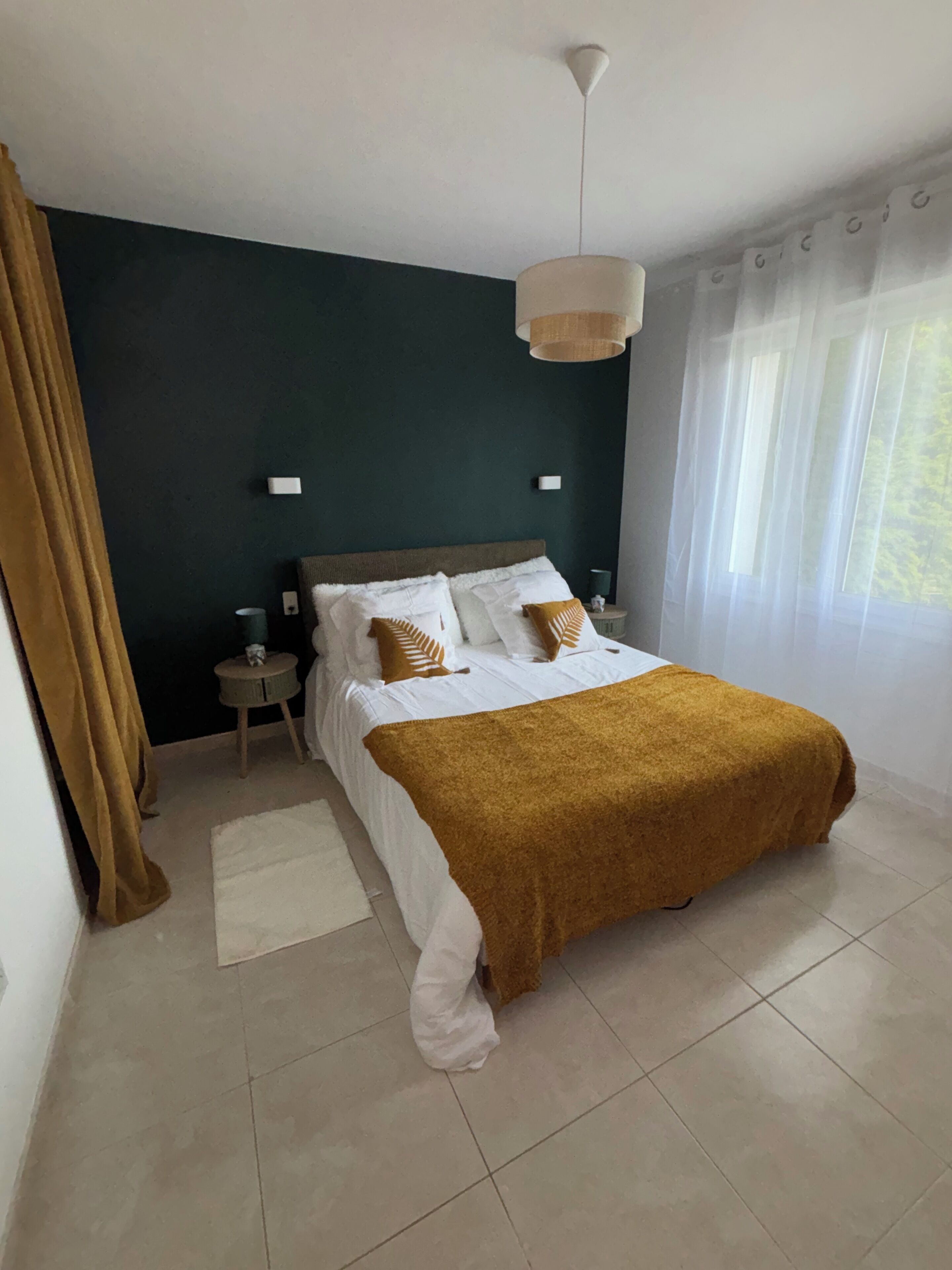 4 habitaciones, tabla de planchar con plancha y wifi gratis 