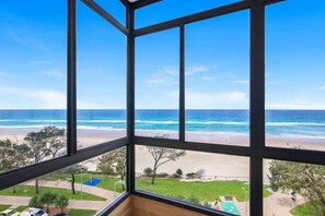 Interior - Pure Sunrise Oceanview 2BR Sub-Penthouse +Parking (Surfers Paradise)
