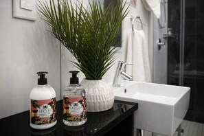 Quarto casal clássico | Banheiro