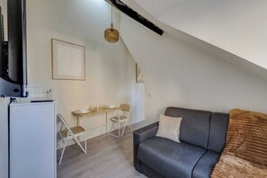 Smart TV, offices - Charming studio - 2P- le Marais (Paris)