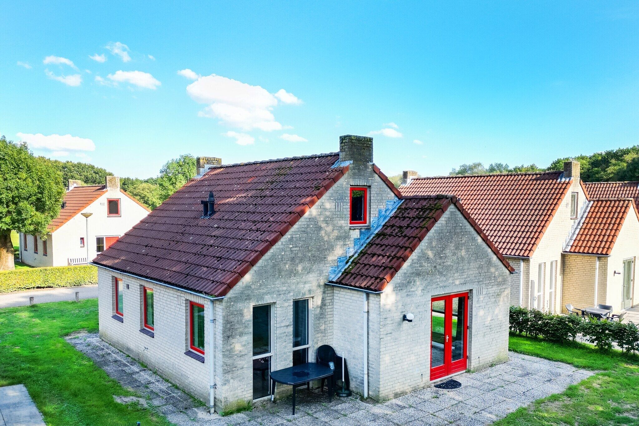 Außenseite Ferienhaus [Sommer]