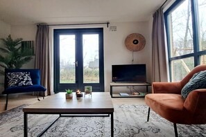Smart TV - Elevated Ewijk Cottage for 6 (Ewijk)