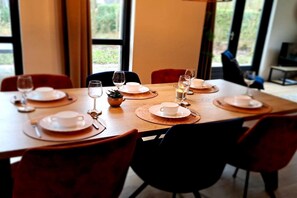 Dining - Elevated Ewijk Cottage for 6 (Ewijk)