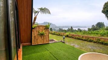 Cabin, Balcony, Lake View | Terrace/patio