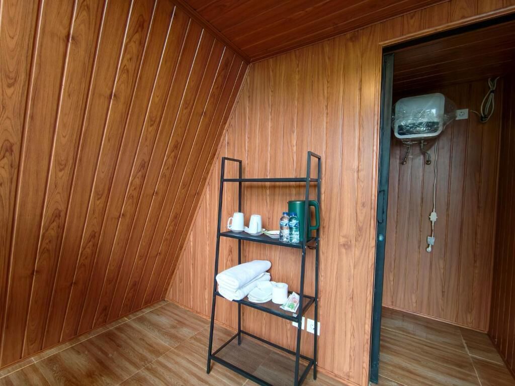 Cabin, Balcony, Lake View | Interior