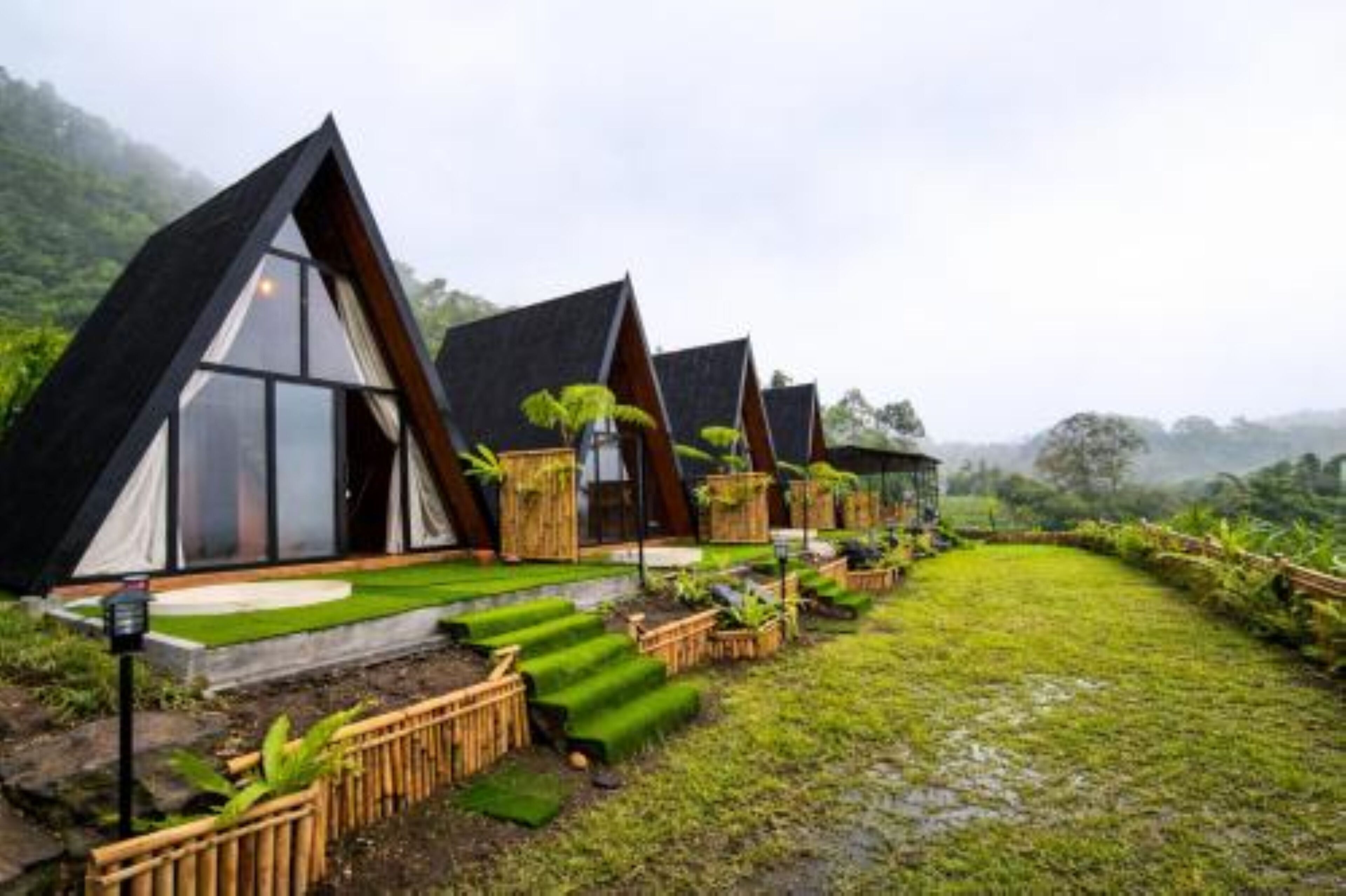 Cabin, Balcony, Lake View | Property grounds