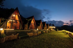 Front of property - Royal VIP Glamping Kintamani (Kintamani)