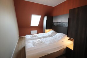 Room - Luxury waterfront villa (leons)