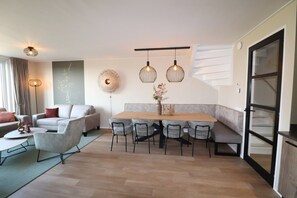 Interior - Luxury waterfront villa (leons)