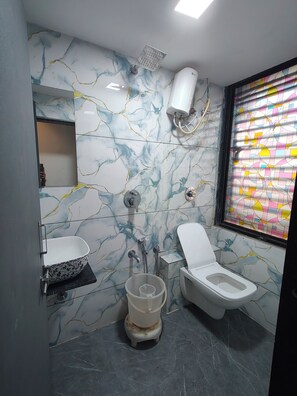 Phòng đôi Deluxe, quang cảnh thành phố | Phòng tắm