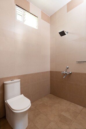 Bathroom - Deer Meadows  (Mudumalai)