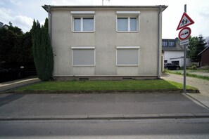 Exterior - Spacious, Comfortable Apartments in a Quiet Setting Near Cologne (Pulheim)