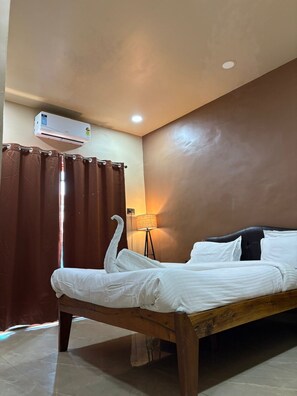 Standard Double Room | Interior - Art of Greens Hotel (Mahabaleshwar)