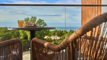 Premium Room, Partial Sea View | Outdoor dining