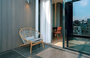 Terrace/patio - Haus Lebenlang - Luxury apartment in the Hoang Cau Lake area (Hà Nội)