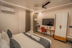 Superior Room - Aura Inn & Suites (Mysore)