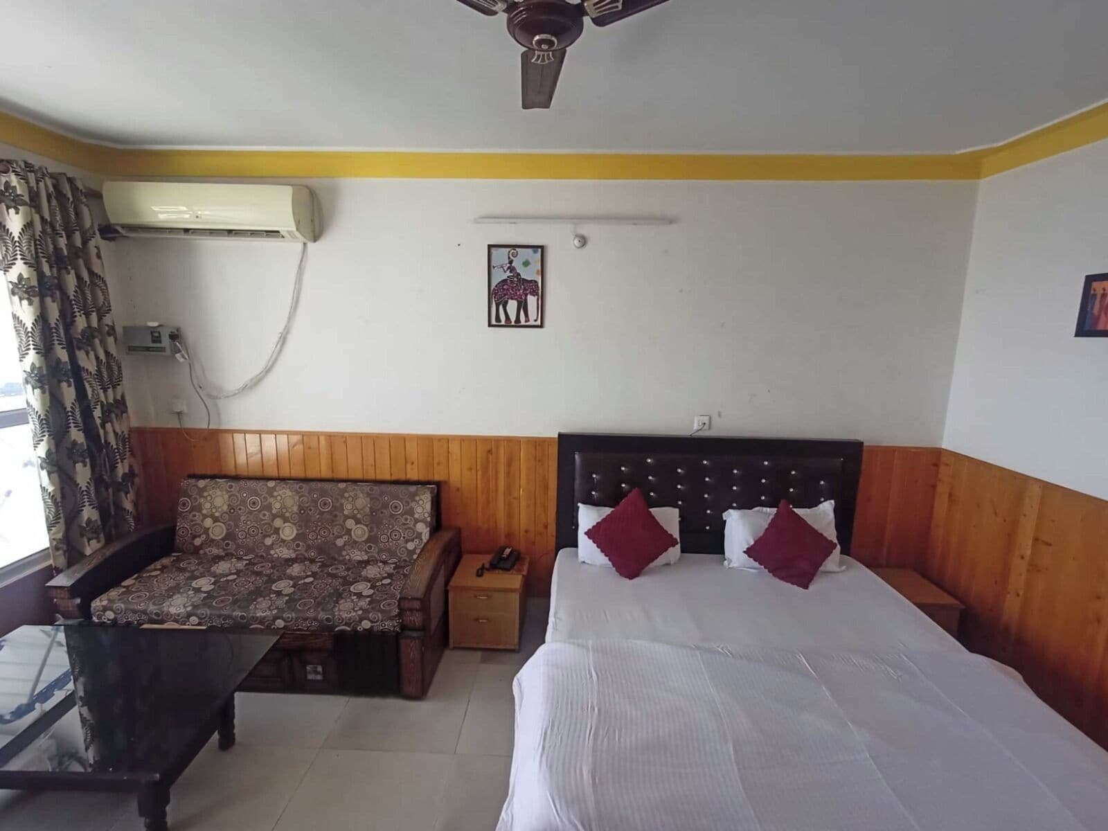 Deluxe Room | Rollaway beds, free WiFi, bed sheets